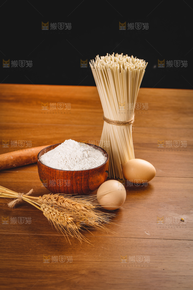 深底上的面粉