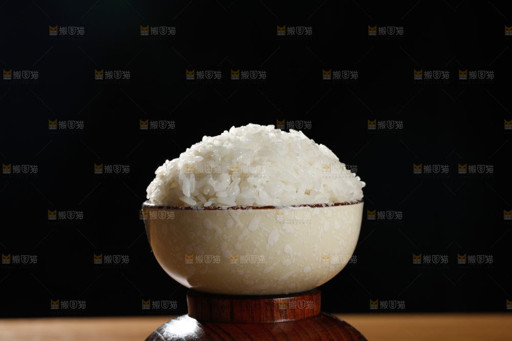 深底上的五常大米