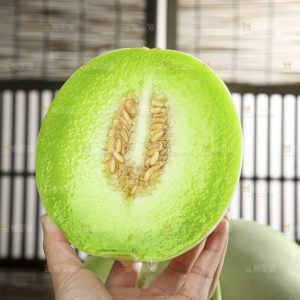 深底上的玉菇甜瓜