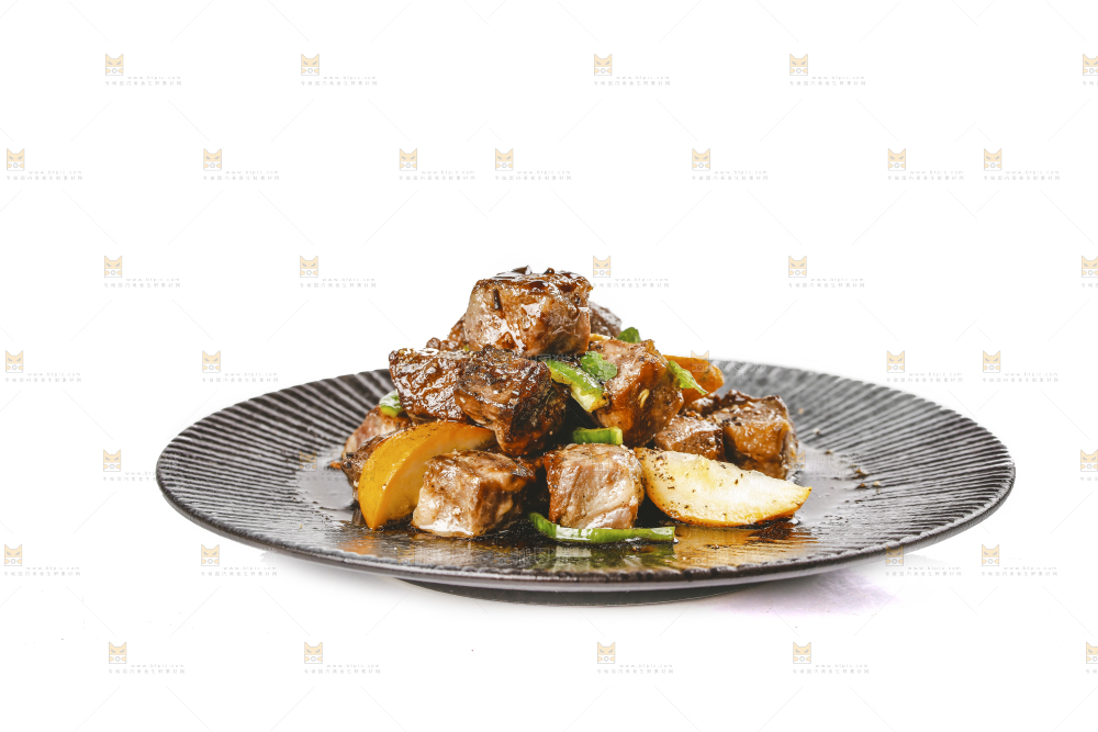 盘子里的黑椒牛肉粒