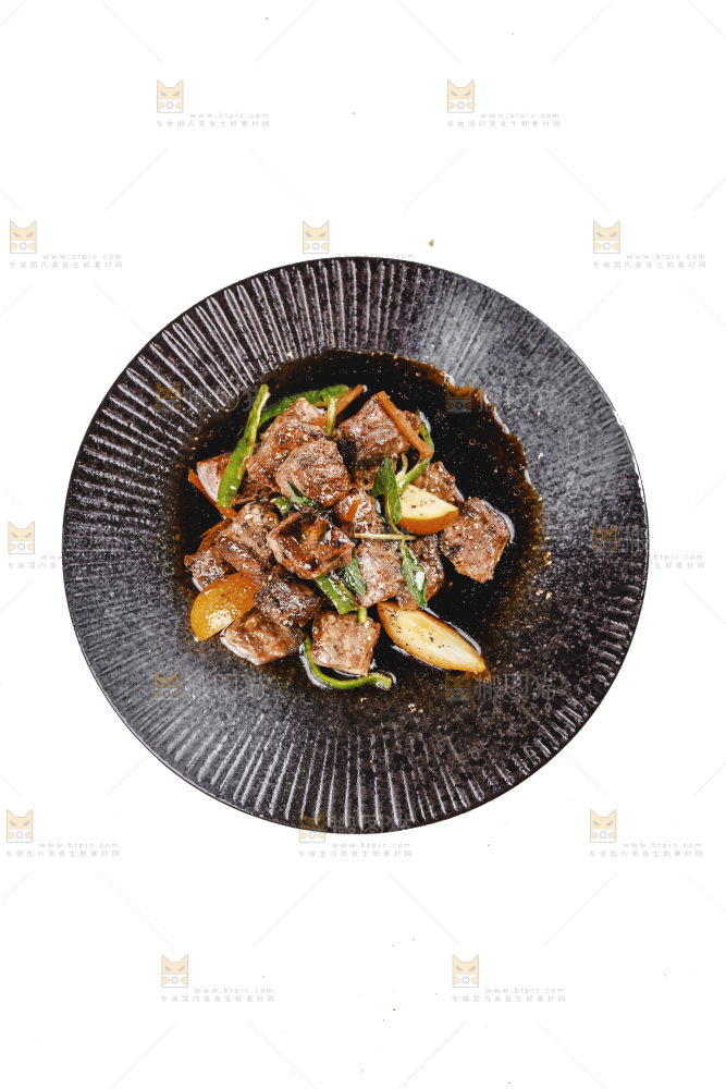 盘子里的黑椒牛肉粒