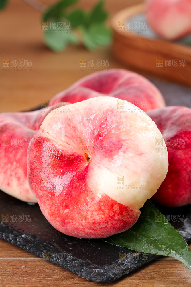 深底上的毛蟠桃