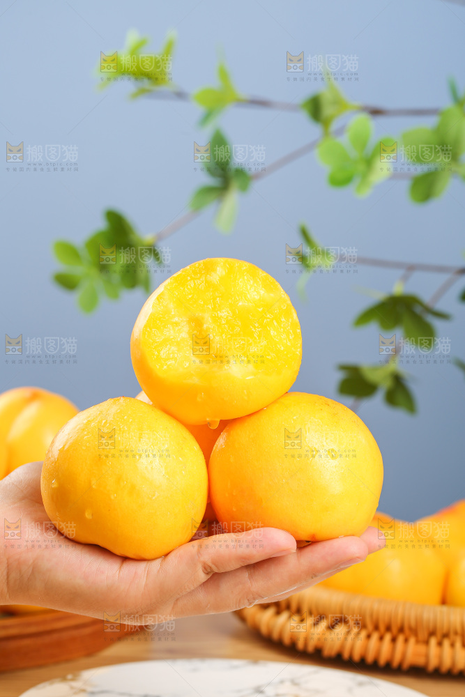 浅底上的黄油桃