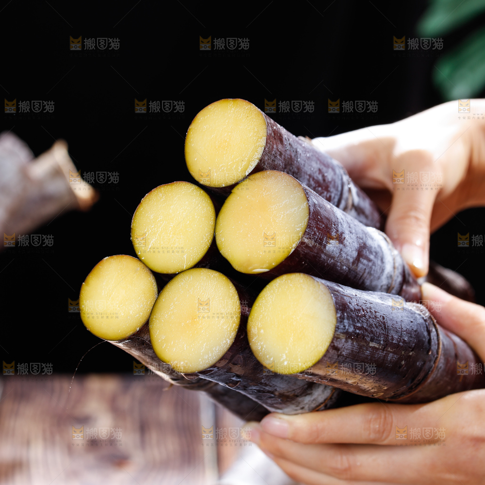 深底上的黑皮甘蔗