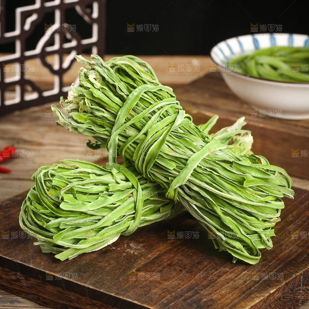 深底上的贡菜