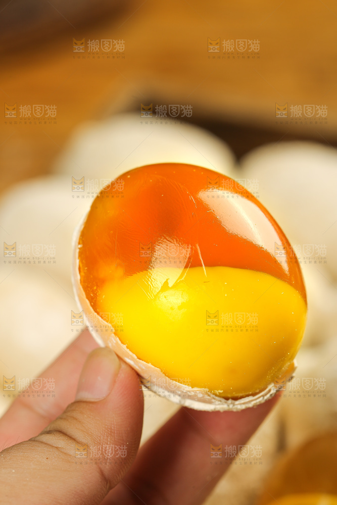 木底上的变蛋