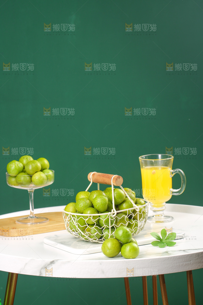 木底上的脱骨李