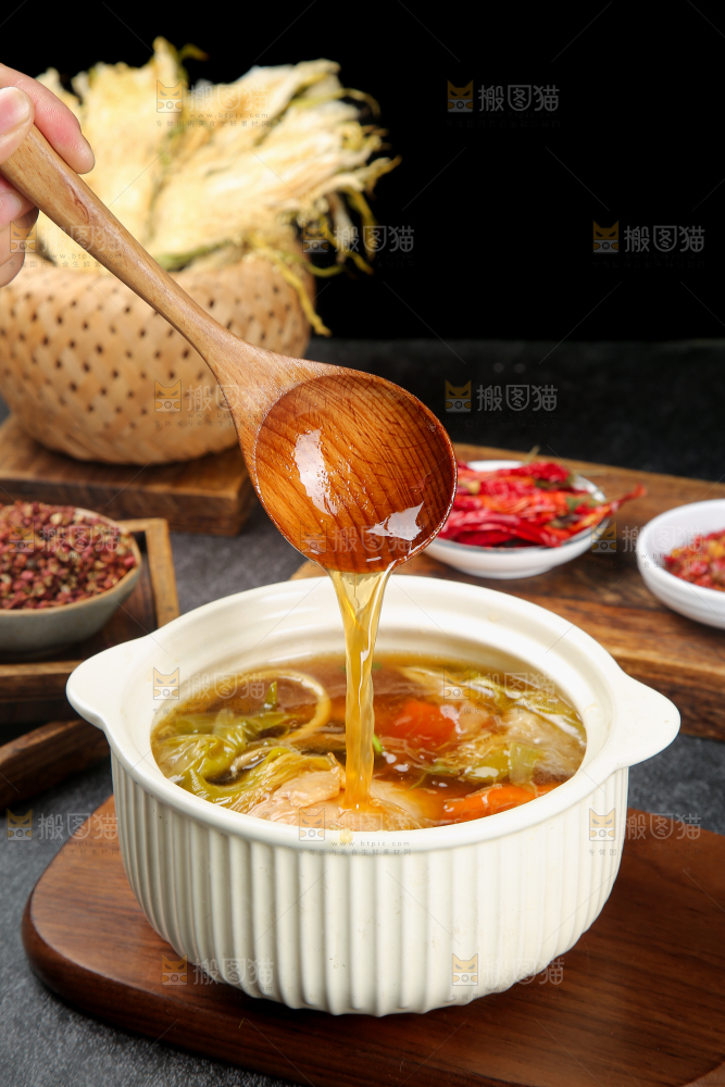 碗里的霸王花鸡汤