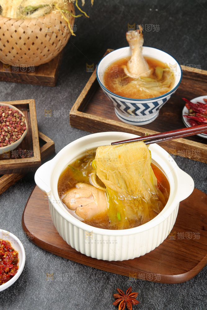 碗里的霸王花鸡汤
