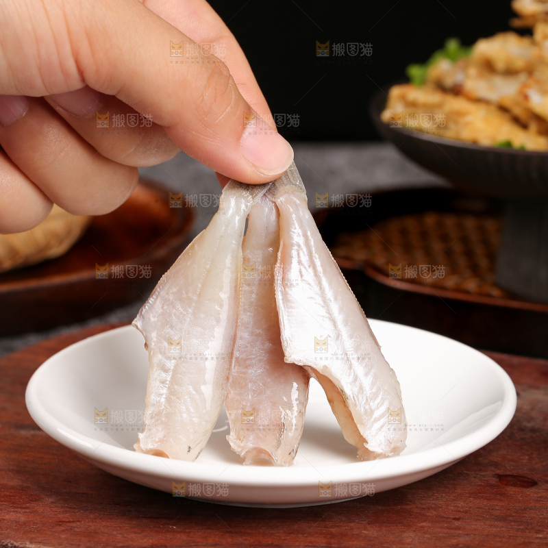 深底上的耗儿鱼