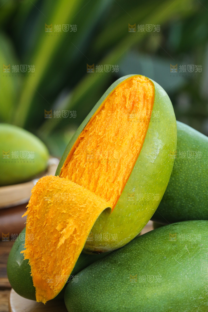 深底上的椰香芒
