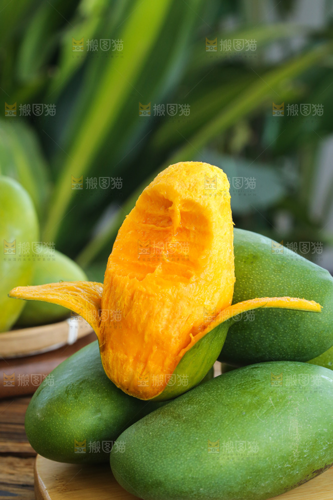 深底上的椰香芒