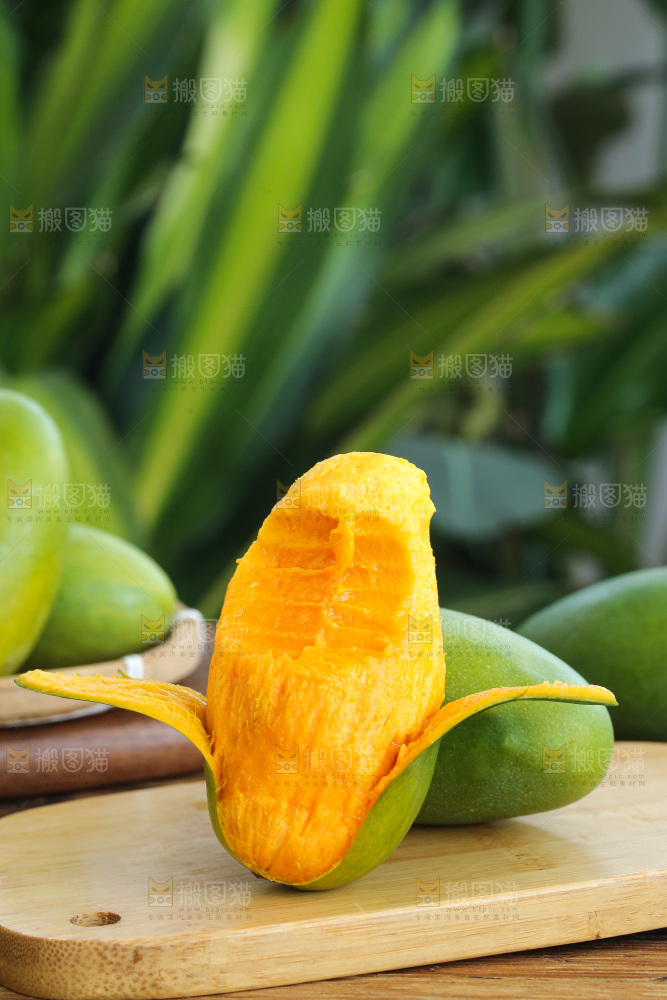 深底上的椰香芒