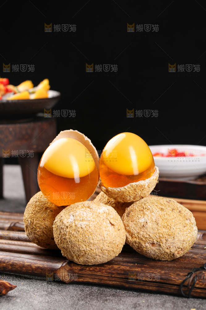 深底上的变蛋