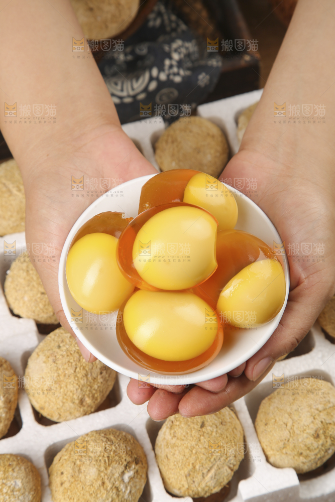 深底上的变蛋