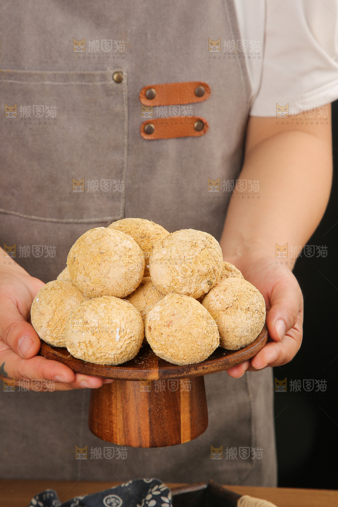 深底上的变蛋