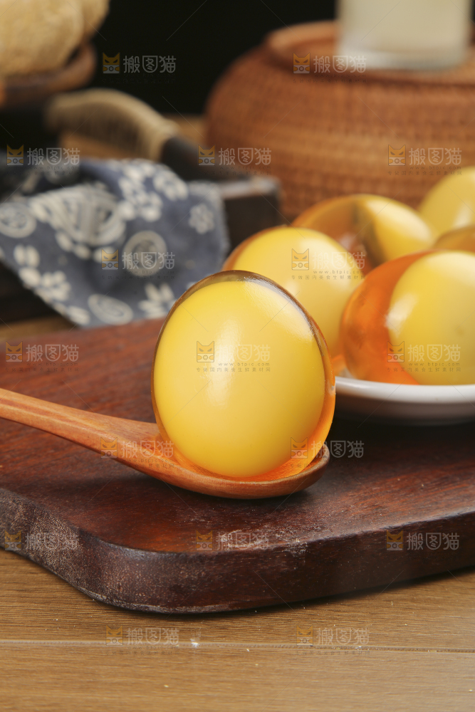 深底上的变蛋