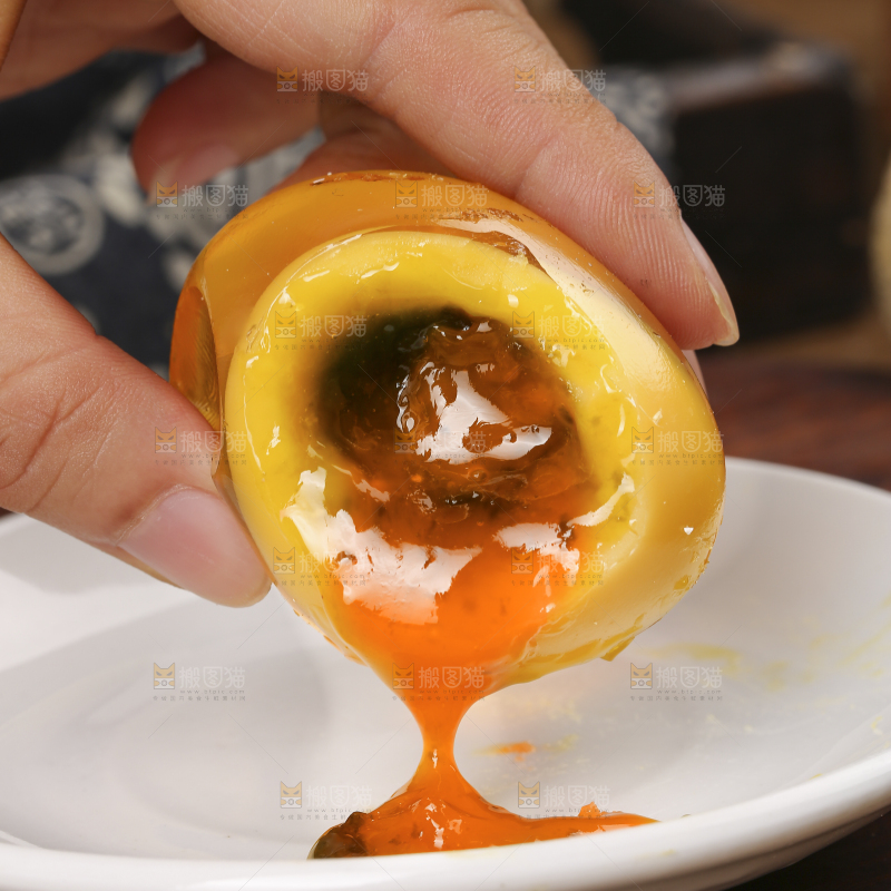深底上的变蛋