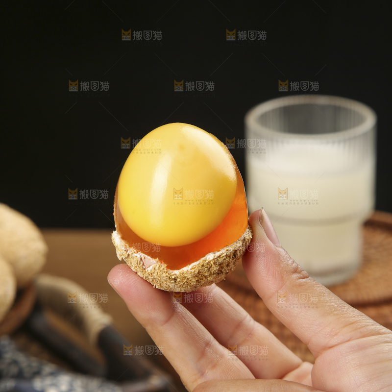 深底上的变蛋
