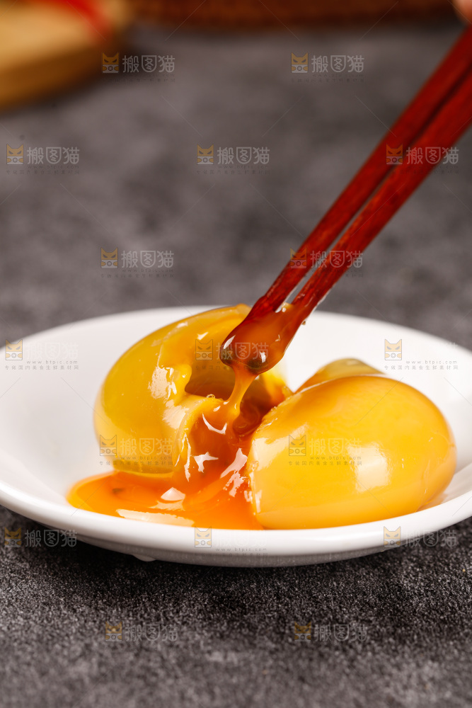 深底上的变蛋