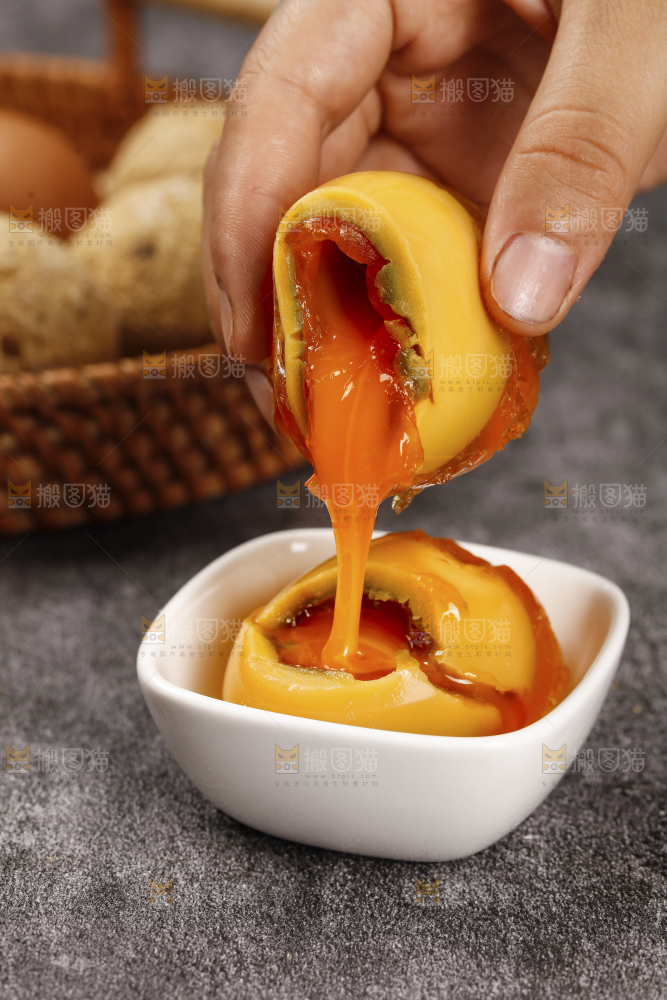 深底上的变蛋