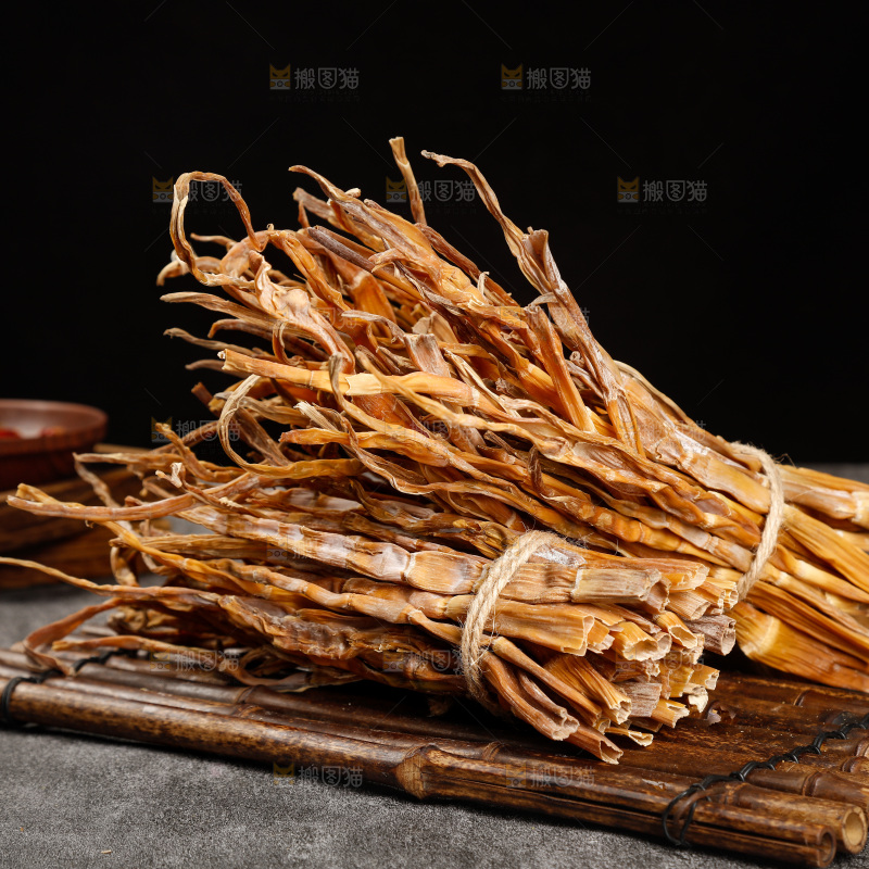 深底上的小笋干