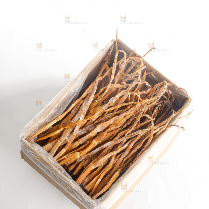 白底上的小笋干
