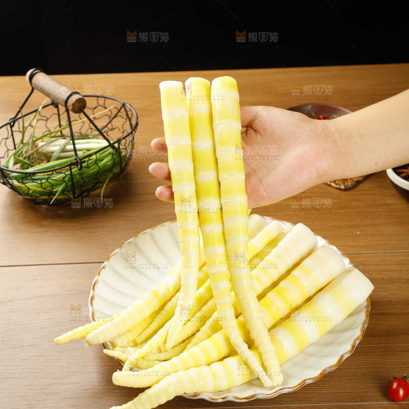 木底上的清水笋