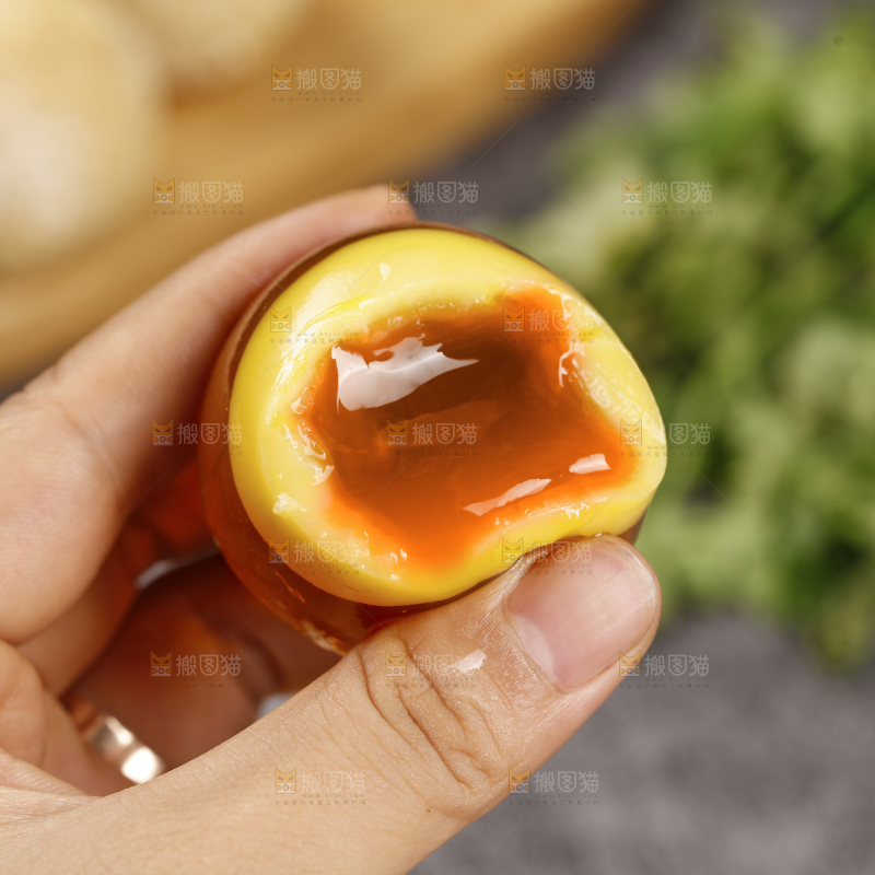 深底上的变蛋