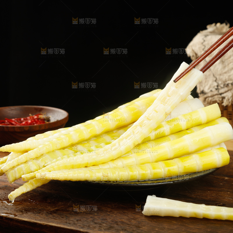 木底上的清水笋
