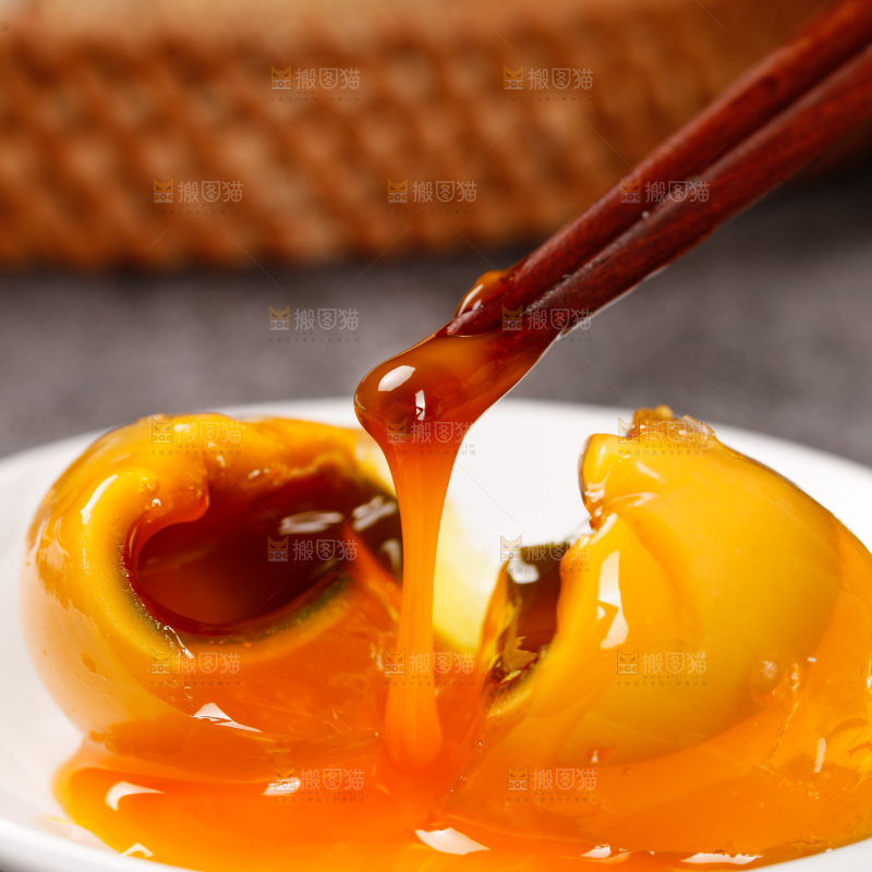 深底上的变蛋