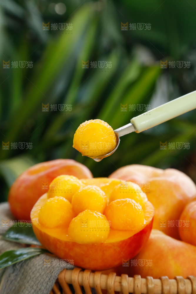 深底上的黄油蟠桃