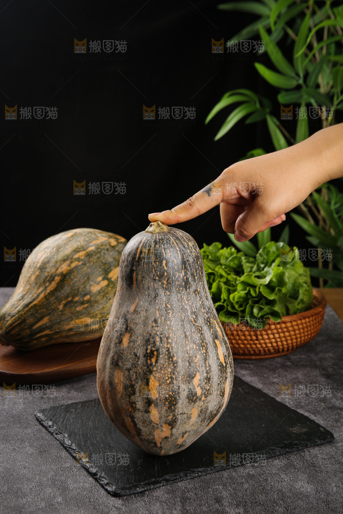 深底上的香芋南瓜