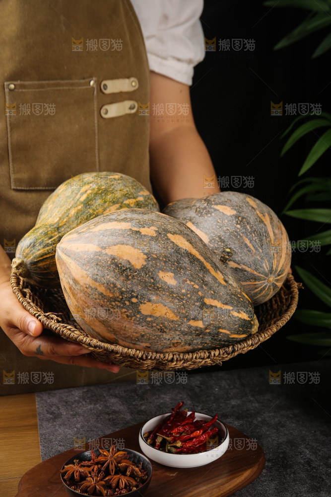 深底上的香芋南瓜