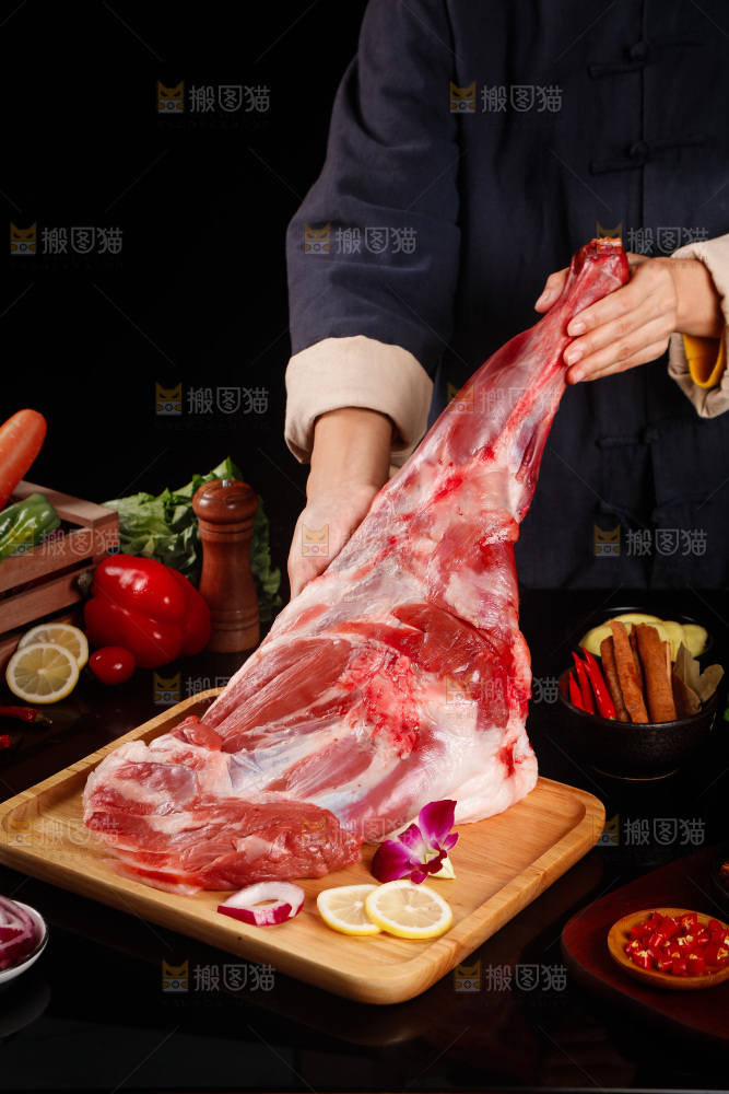 深底上的羊后腿