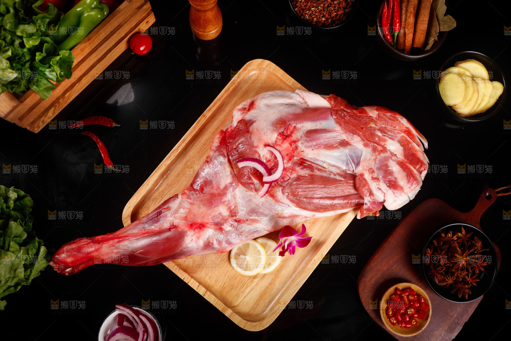 深底上的羊后腿
