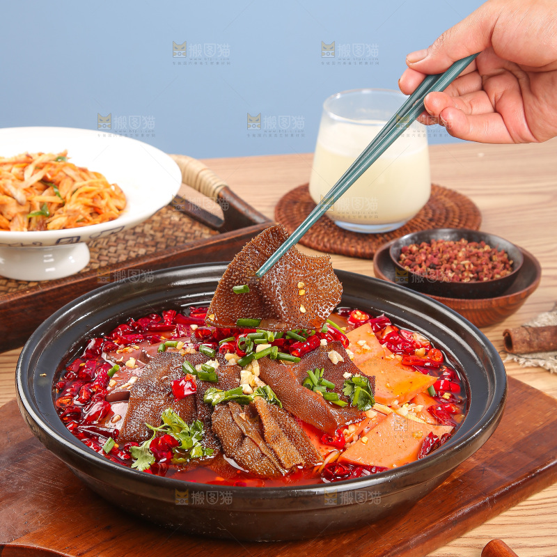 木底上的毛血旺