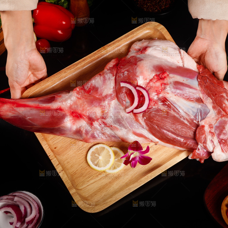 深底上的羊后腿