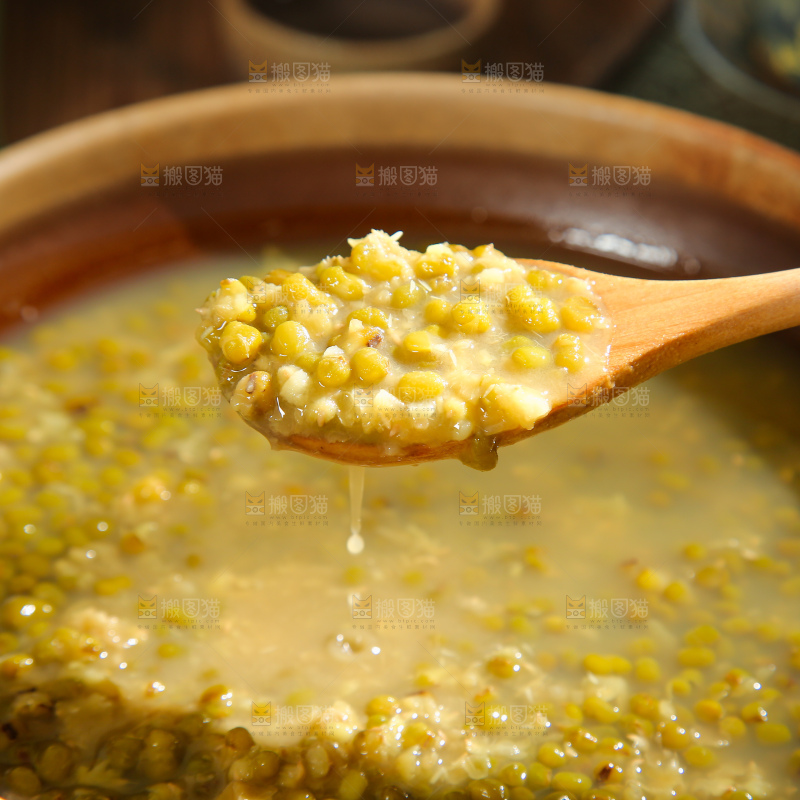 深底上的一碗绿豆汤