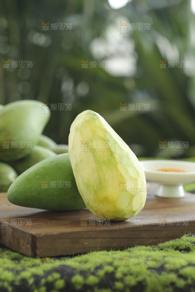 木底上的象牙芒