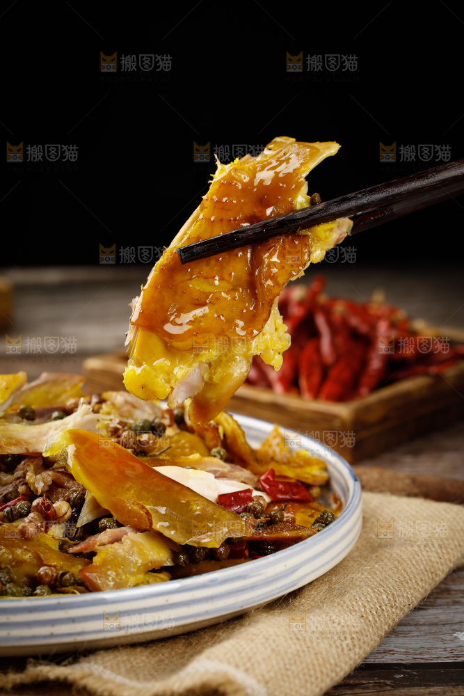 深底上的椒麻鸡