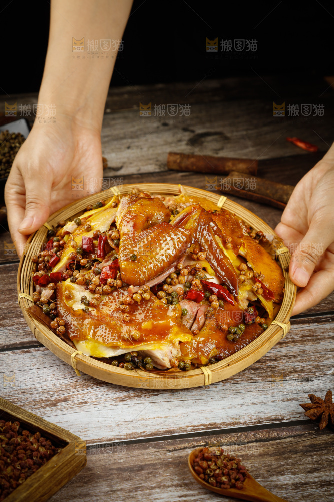 深底上的椒麻鸡