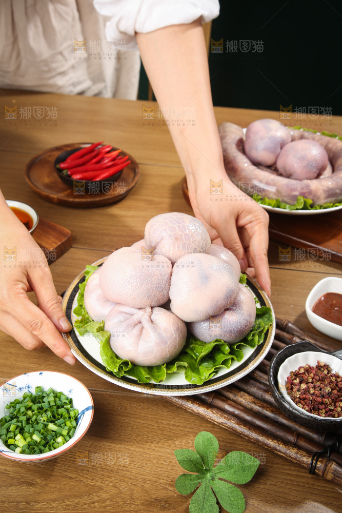 木底上的肚包肉
