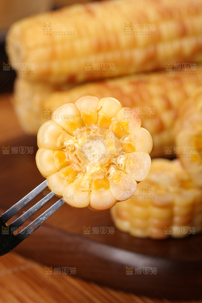 木底上的花糯玉米