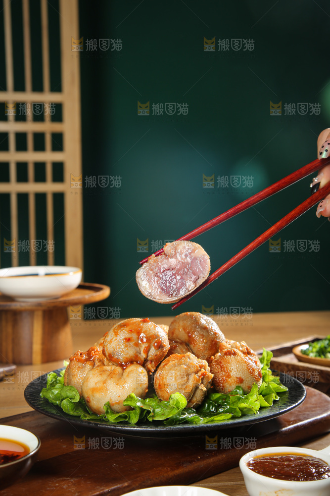 木底上的肚包肉