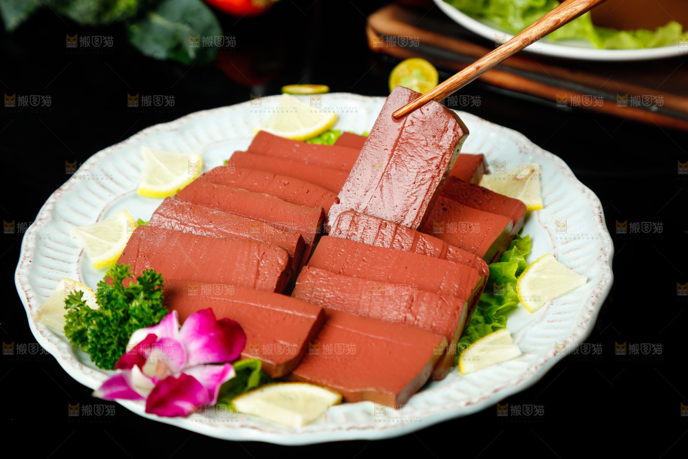 深底上的鸭血