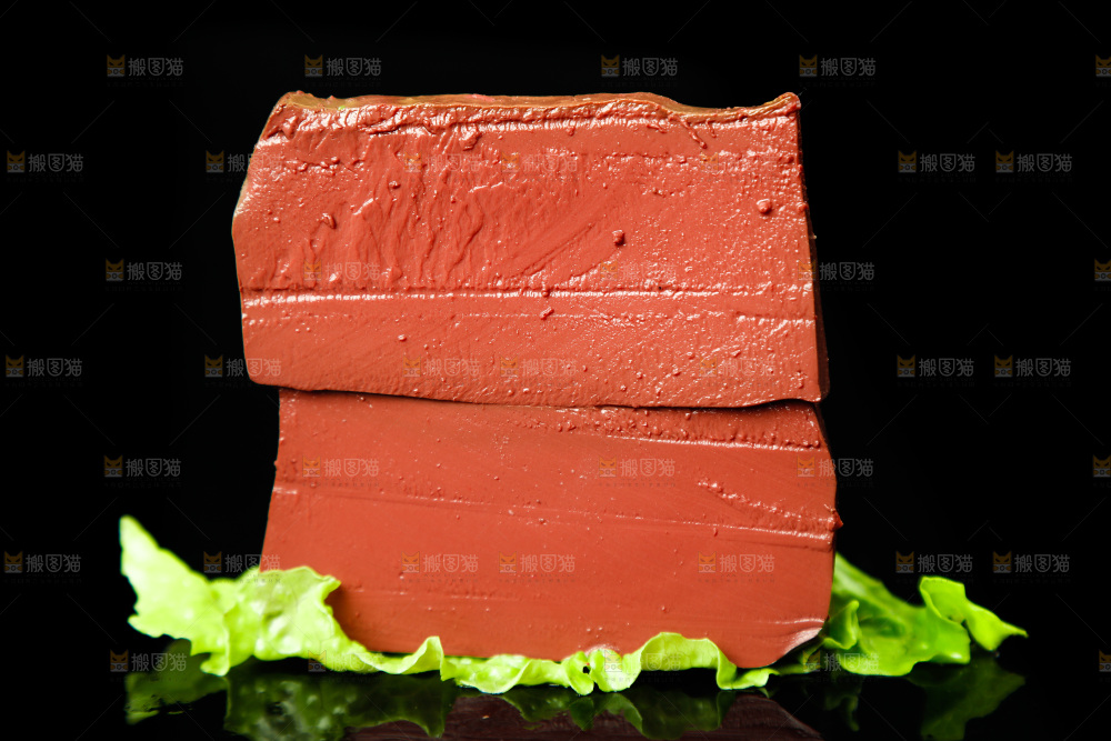 深底上的鸭血