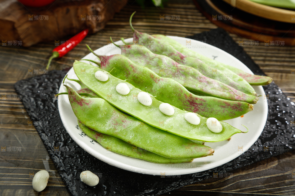 深底上的油豆角