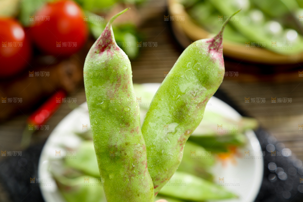 深底上的油豆角