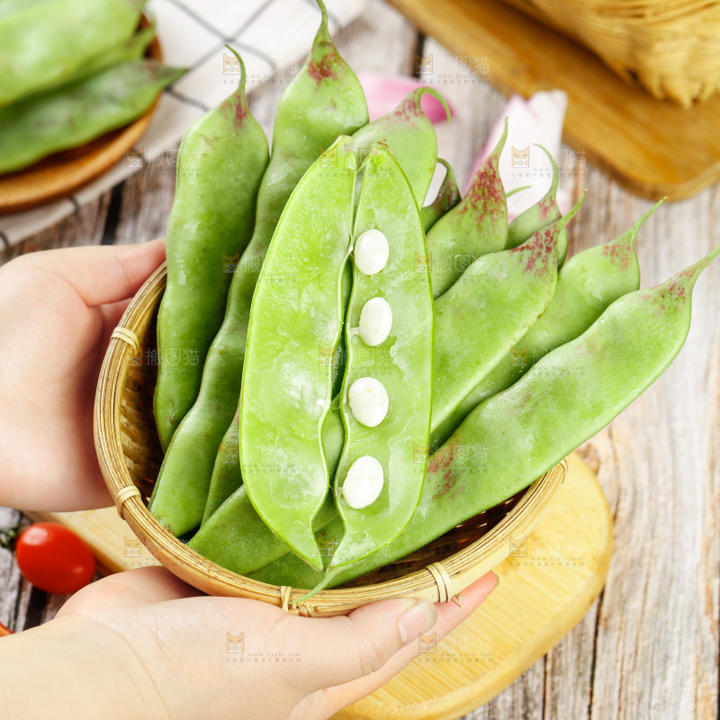 木底上的油豆角